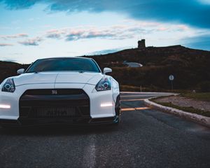 Превью обои nissan gt-r, nissan, машина, спорткар, белый, вид спереди
