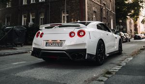 Превью обои nissan gt-r, nissan, спорткар, автомобиль, вид сзади