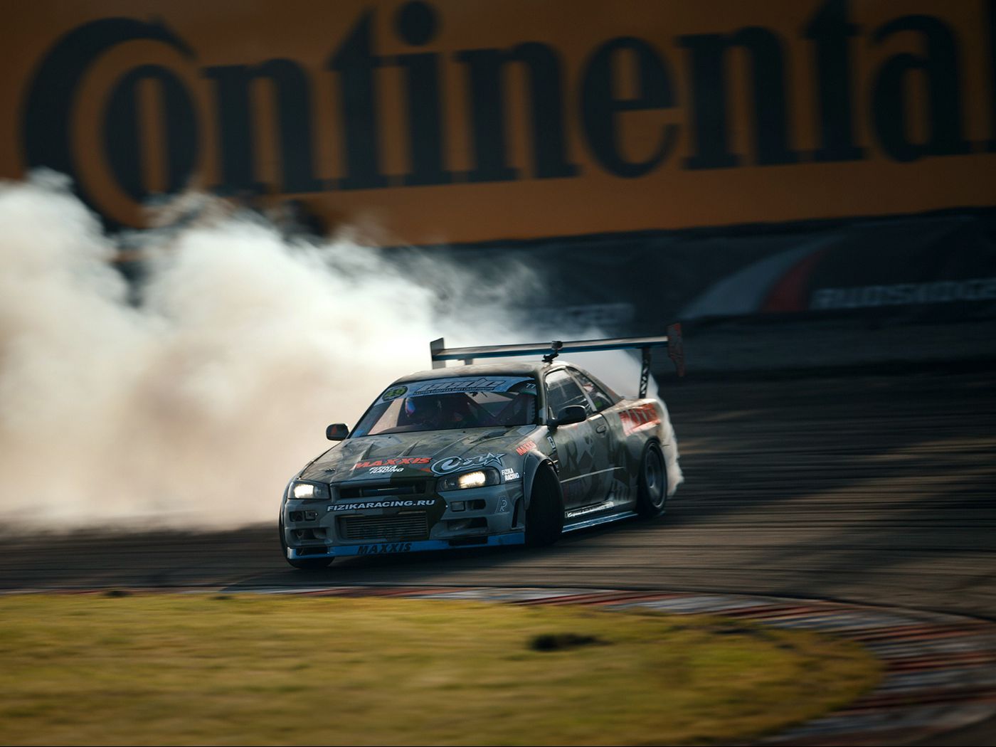 Nissan Skyline 35 Drift