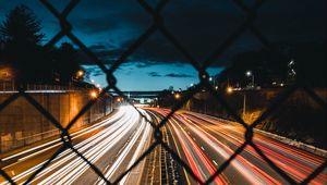 Превью обои ночной город, забор, сетка, дорога, длительное воздействие