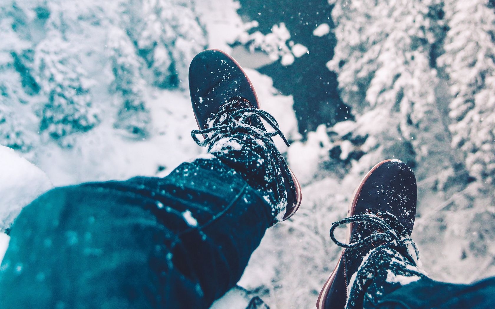 Снег под ногами