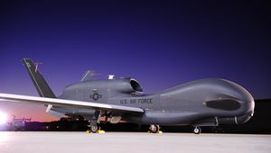 Превью обои northrop grumman, rq-4, аэродром, самолет