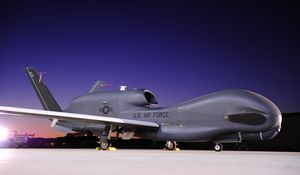 Превью обои northrop grumman, rq-4, аэродром, самолет