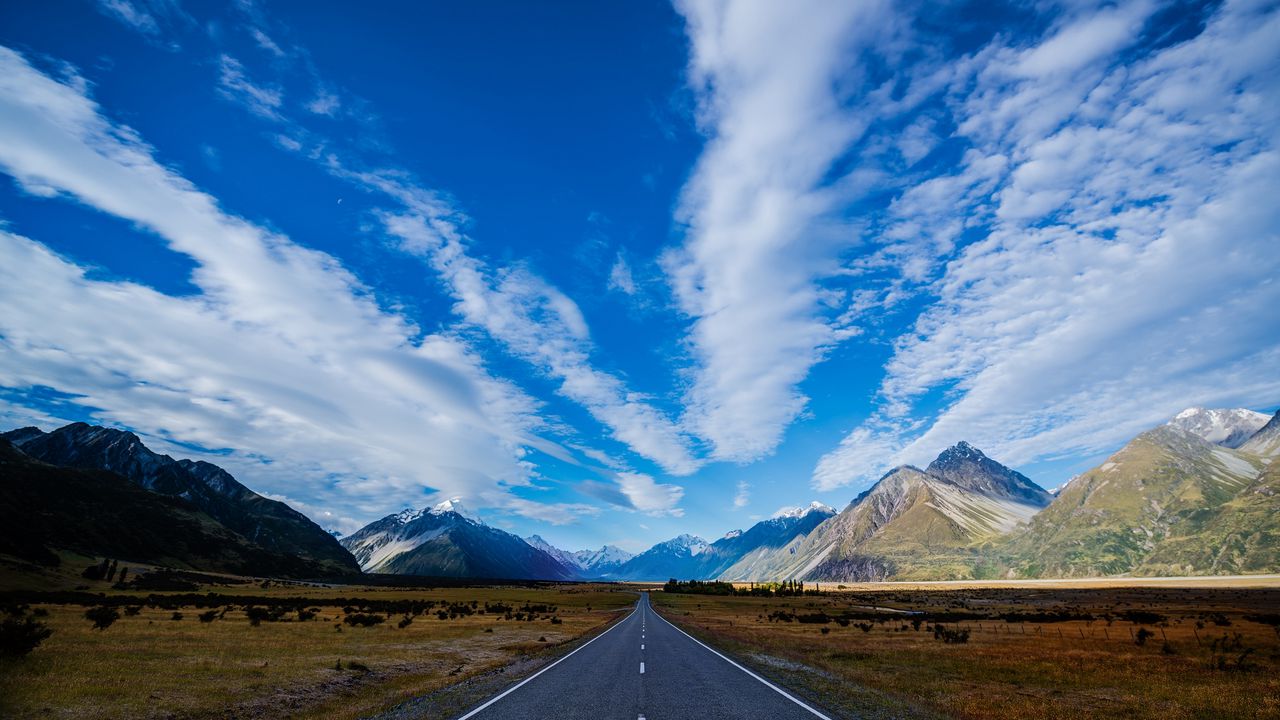 Обои новая зеландия, дорога, трасса, шоссе, горы, голубое, синее, небо, облака