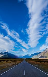 Превью обои новая зеландия, дорога, трасса, шоссе, горы, голубое, синее, небо, облака