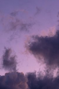 Превью обои облака, луна, небо, фиолетовый