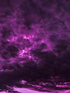 Превью обои облака, небо, фиолетовый, густой, темный