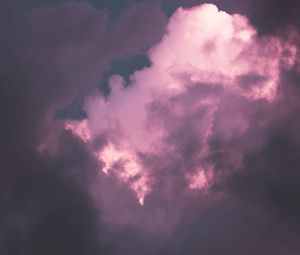 Превью обои облака, небо, фиолетовый, оттенок, атмосфера
