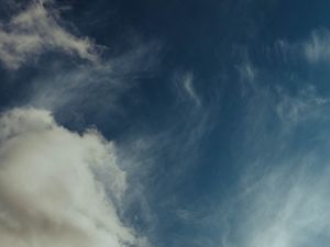 Превью обои облака, небо, пасмурно, вечер