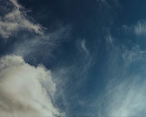 Превью обои облака, небо, пасмурно, вечер