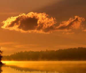 Превью обои облака, утро, рассвет, озеро, деревья, туман