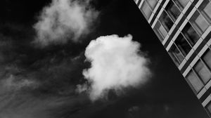 Превью обои облако, небо, здание, черно-белый
