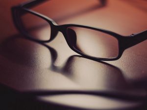 Превью обои очки, поверхность, тень, стекло, линзы, оправа