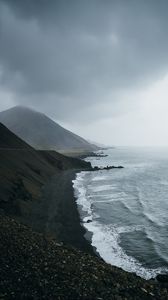 Превью обои океан, туман, море, скалы, камни, галька