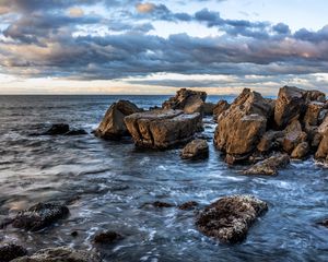 Превью обои океан, вода, скалы, камни