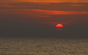 Превью обои океан, вода, солнце, закат