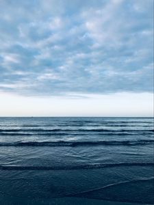 Превью обои океан, вода, волны, горизонт