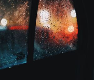 Превью обои окно, дождь, капли, автомобиль, стекло, блики