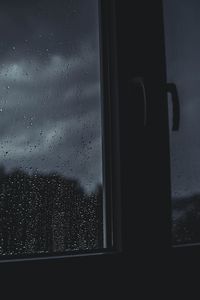 Превью обои окно, капли, дождь, размытость