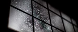 Превью обои окно, капли, макро, темный, блюр