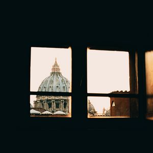 Превью обои окно, крыша, ватикан, архитектура