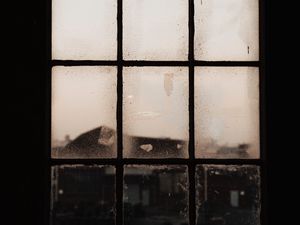 Превью обои окно, стекло, вид, темный