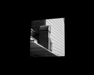 Превью обои окно, стена, чб, черный