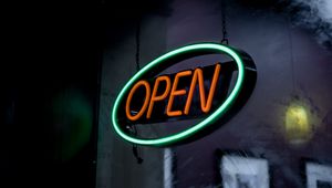 Превью обои open, вывеска, неон, текст, надпись, свечение