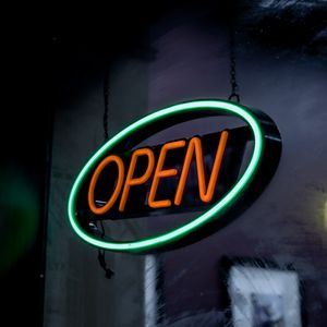 Превью обои open, вывеска, неон, текст, надпись, свечение