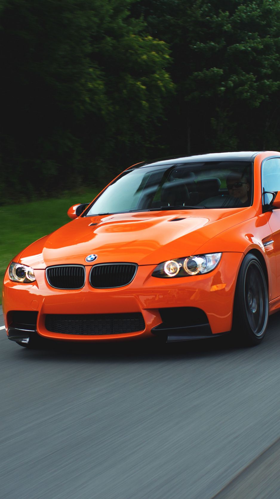 Скачать 938x1668 orange, бмв, e92, speed, bmw, оранжевый, m3 обои, картинки  iphone 8/7/6s/6 for parallax