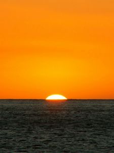 Превью обои оранжевый, синий, море, горизонт, солнце