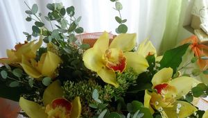 Превью обои орхидеи, цветы, гипсофил, букет, оформление