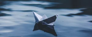 Превью обои оригами, кораблик, вода