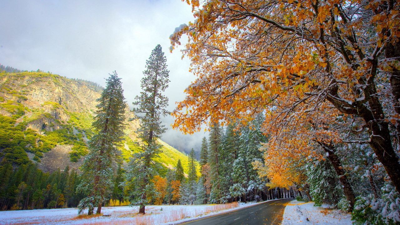 Обои осень, зима, снег, горы, дорога