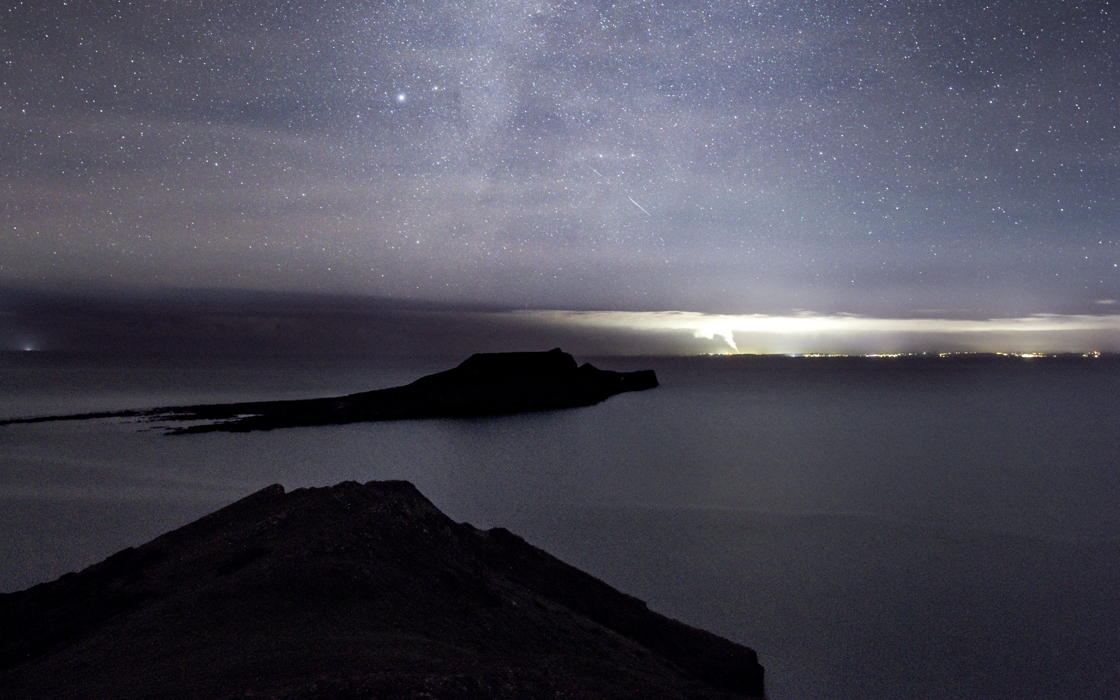 Звездное море существует. Темный остров. Звездное море. Ночное небо острова Яэяма. Ночное небо на островах фото.