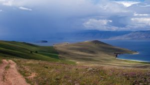 Превью обои остров, океан, побережье, горы, суша, вода