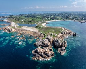 Превью обои остров, скалы, камни, море, пейзаж, природа