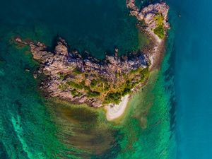 Превью обои остров, скалы, вид сверху, рельеф, океан