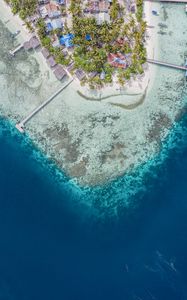 Превью обои остров, вид сверху, море, город, здания, побережье
