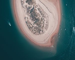 Превью обои остров, вид сверху, океан, лодки