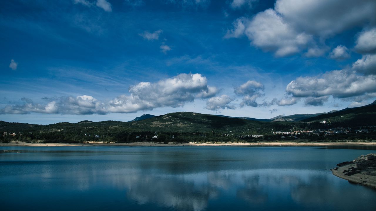 Обои остров, вода, облака, пейзаж