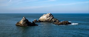 Превью обои острова, скалы, море, камни, вода, горизонт, природа