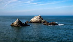 Превью обои острова, скалы, море, камни, вода, горизонт, природа