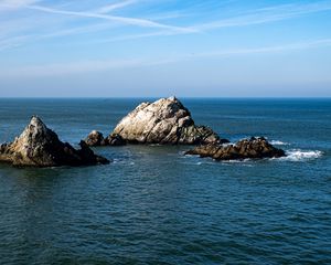 Превью обои острова, скалы, море, камни, вода, горизонт, природа