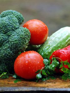 Превью обои овощи, помидор, брокколи, огурец, паприка, петрушка