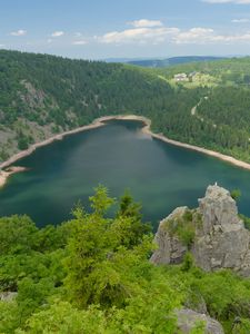 Превью обои озеро, деревья, горы, облака, пейзаж
