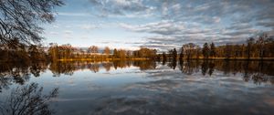 Превью обои озеро, деревья, небо, отражение, природа