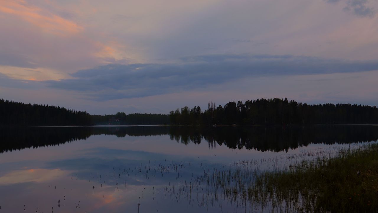 Обои озеро, деревья, облака, небо, природа