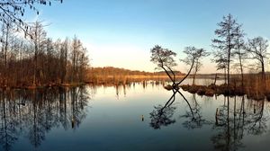 Превью обои озеро, деревья, осень, отражение, небо, голубое