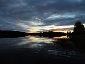 Превью обои озеро, деревья, закат, небо, облака